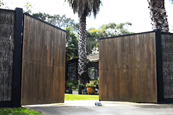 Solar Powered Electric Gates